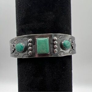 Rare early Native stamped Sterling Silver Turquoise Cuff Bracelet - unsigned